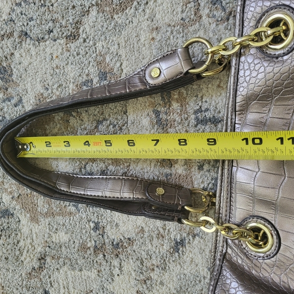 Liz Claiborne Metallic Taupe Gold Faux Alligator Embossed Shoulder Bag Purse - Picture 16 of 16